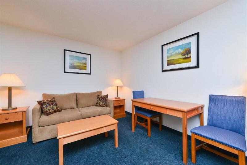 Corn Palace Inn - photo 5