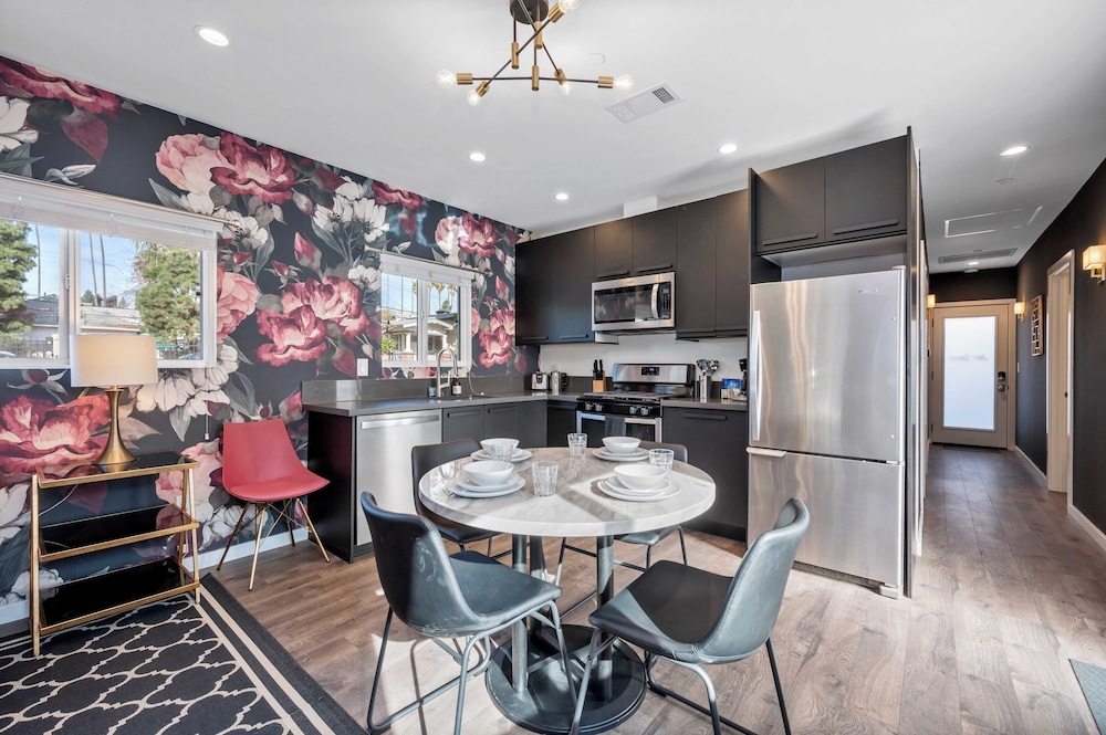 The Gower Street Bungalows by AvantStay - photo 3