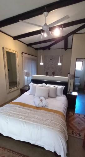 Bee Eater Cottage DaGama Dam — 4-Star Luxury Hotel in White River, South Africa