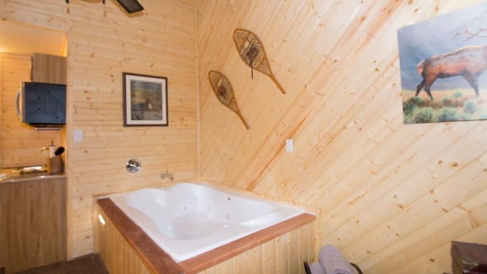 Upper Canyon Inn & Cabins - photo 145