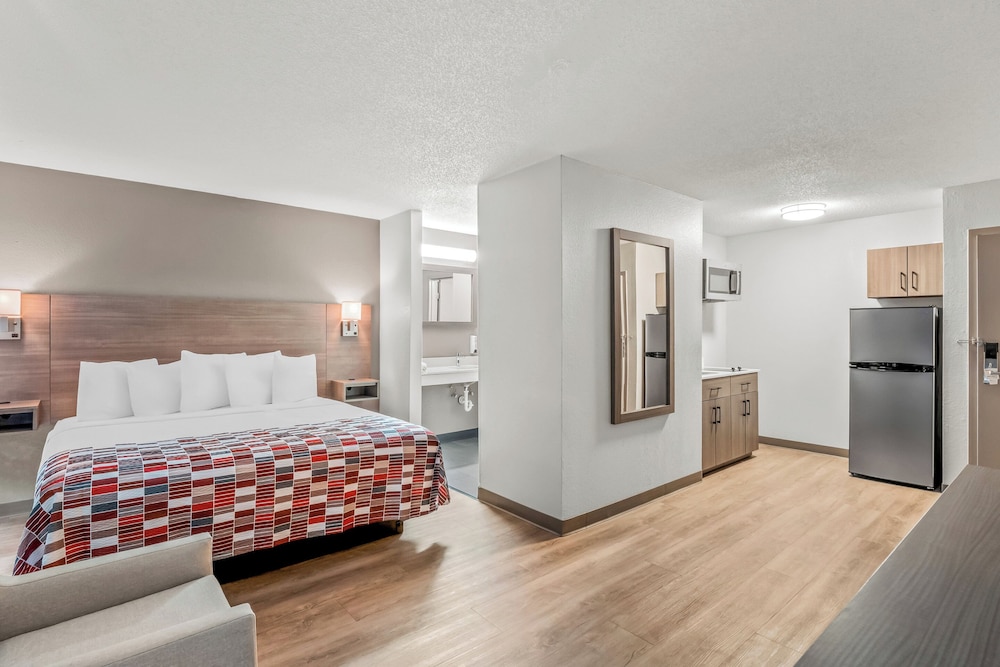 Red Roof Inn Southfield - photo 6