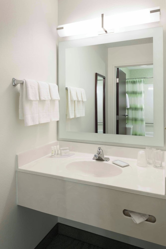 Springhill Suites By Marriott Overland Park - photo 16