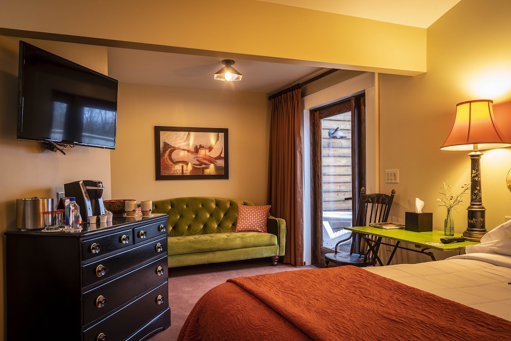 Hotel Broad Ripple - photo 13