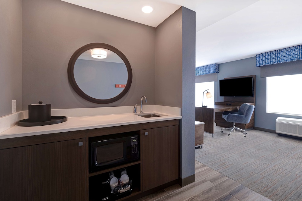 Hampton Inn Crown Point - photo 12