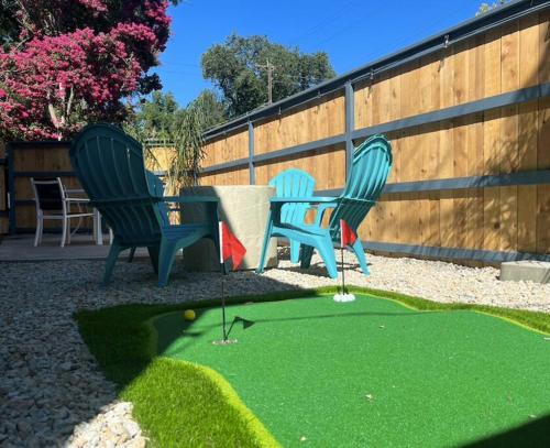 Downtown Rustic Roots - carbon neutral hotel in Chico