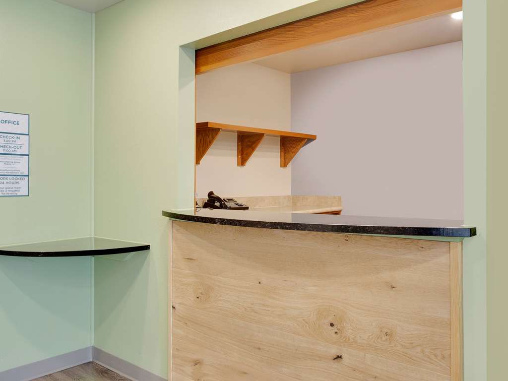 WoodSpring Suites Mobile - photo 2