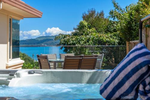 Tui Lookout Spa Pool & Lake Views in Taupo, New Zealand