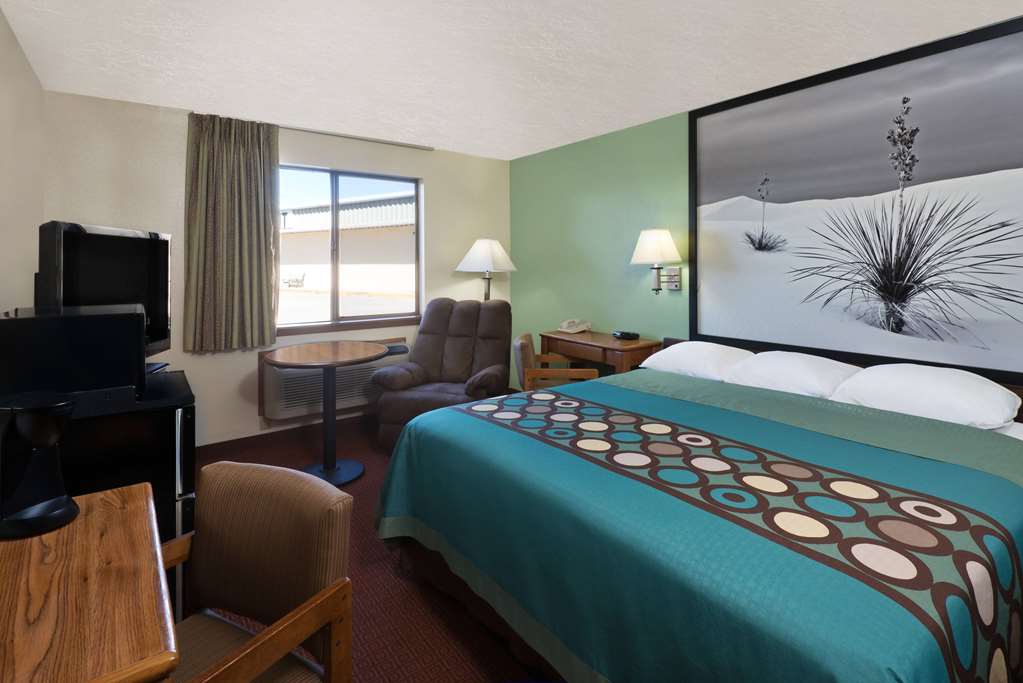 Super 8 by Wyndham Alamogordo White Sands - photo 9