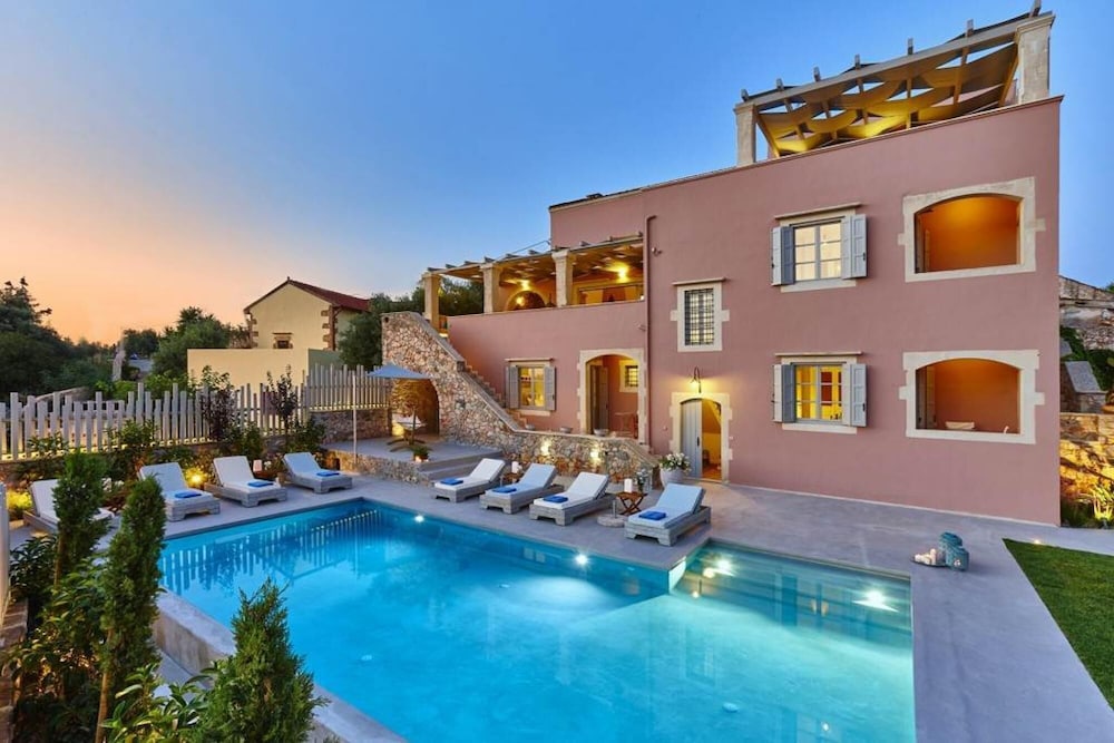 Villa Rouga — 4-Star Luxury Hotel in Chania, Greece
