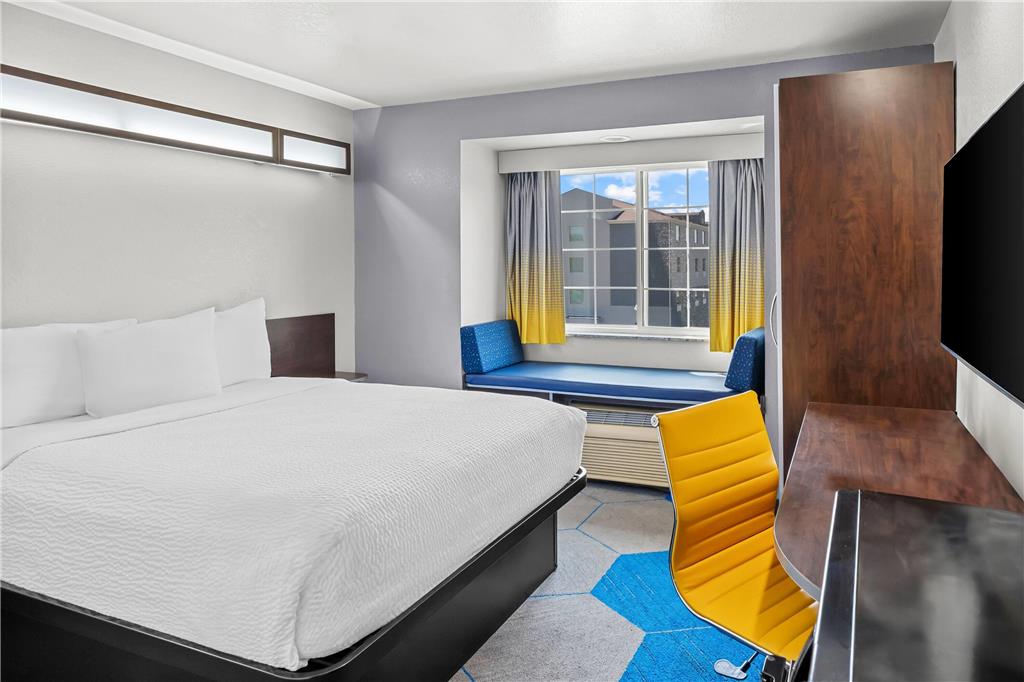 Microtel Inn & Suites by Wyndham Searcy - photo 20