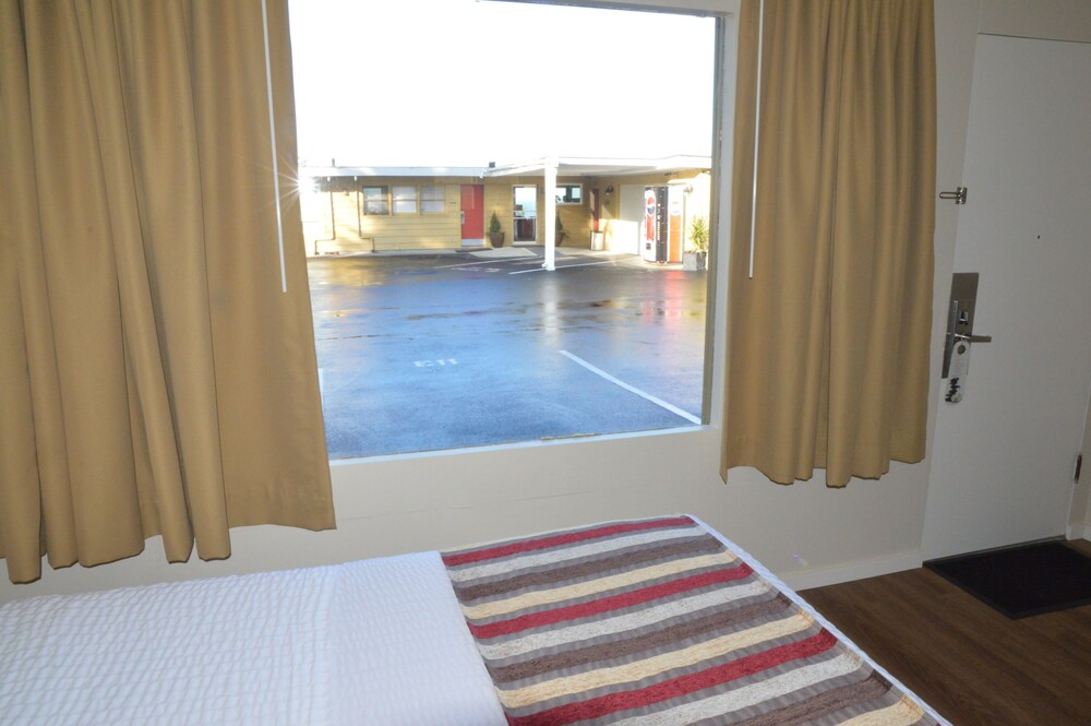 Astoria Crest Motel - photo 53
