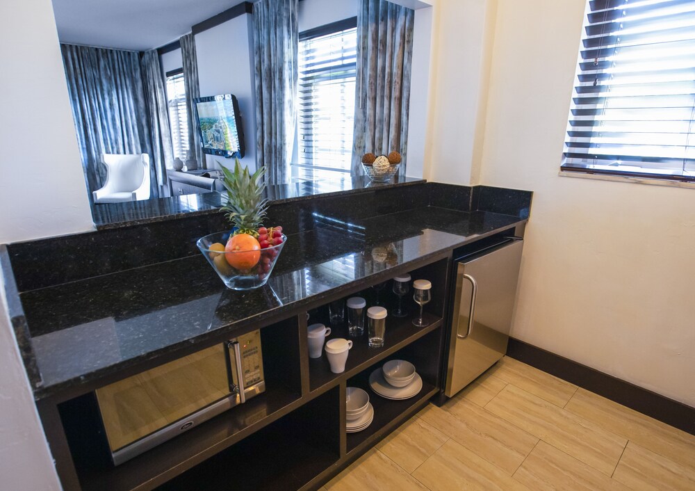 Lincoln Arms Suites - photo 22