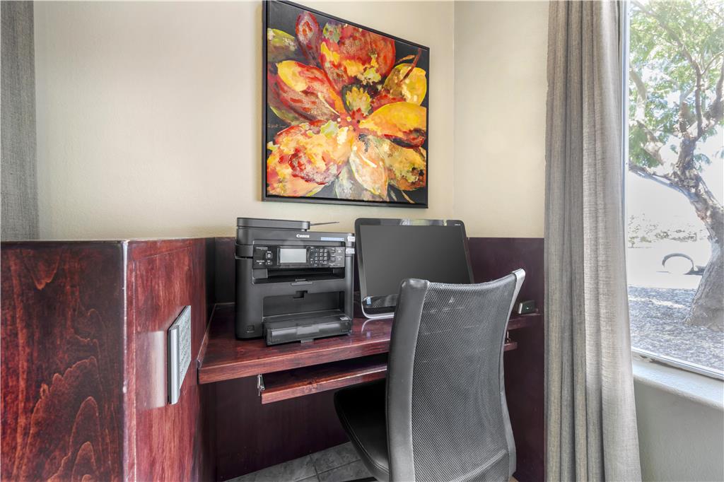 Best Western Plus Winslow Inn - photo 40