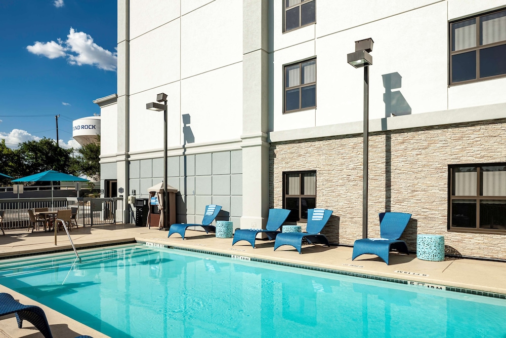 Hampton Inn Austin Round Rock - photo 26