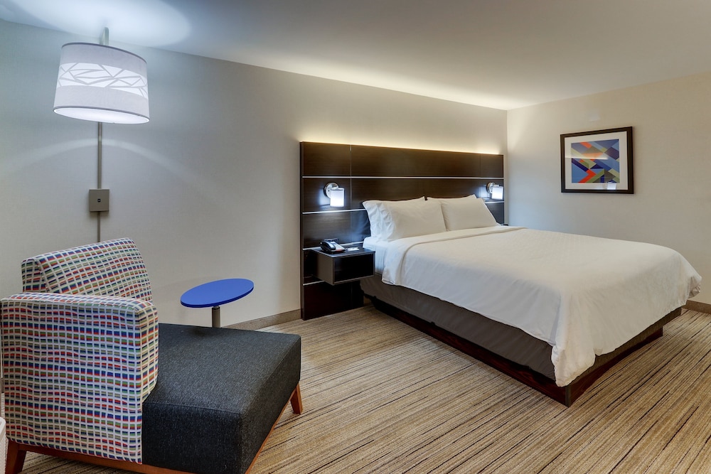 Holiday Inn Express & Suites Troy by IHG - photo 20