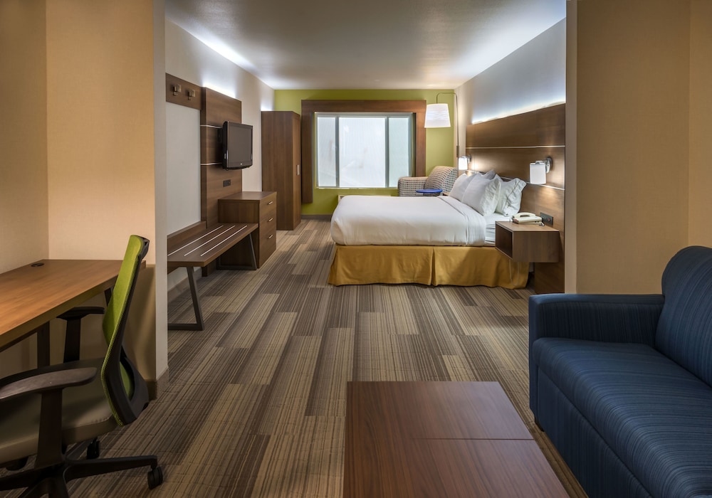 Holiday Inn Express & Suites Carson City by IHG - photo 9