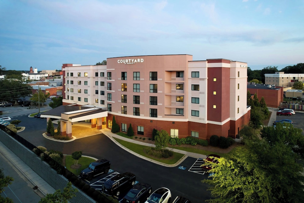 Courtyard by Marriott Carrollton in Carrollton, United States