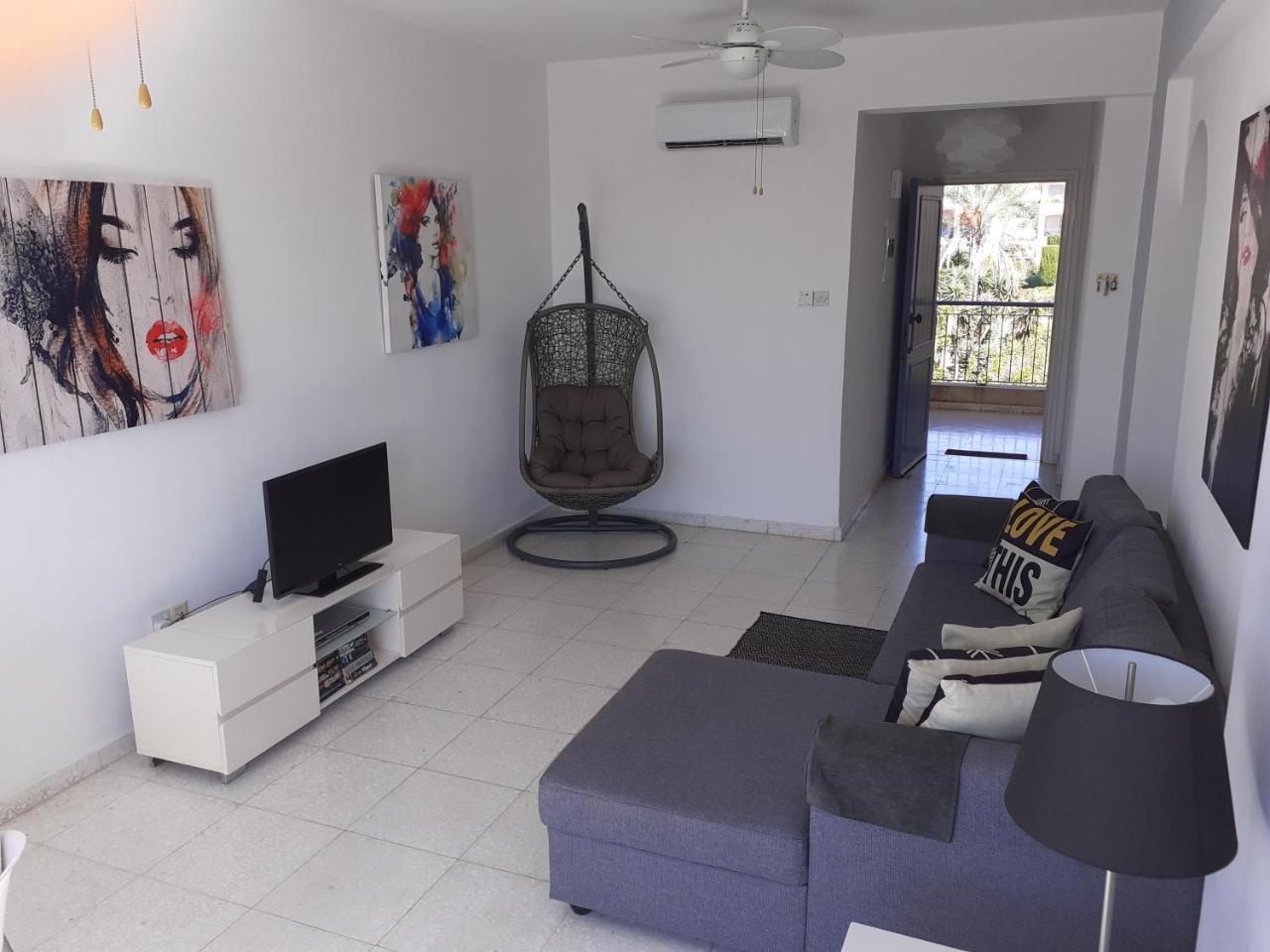 Modern Sea View apartment Regina Gardens