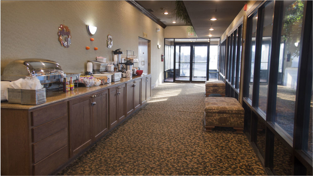 Moberly Inn and Suites - photo 7