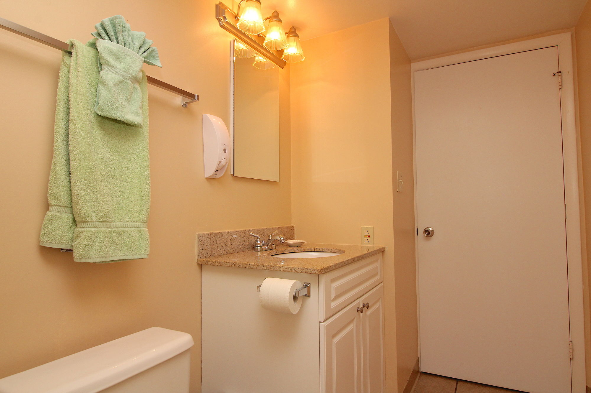 Bay Club Resort - featured photo