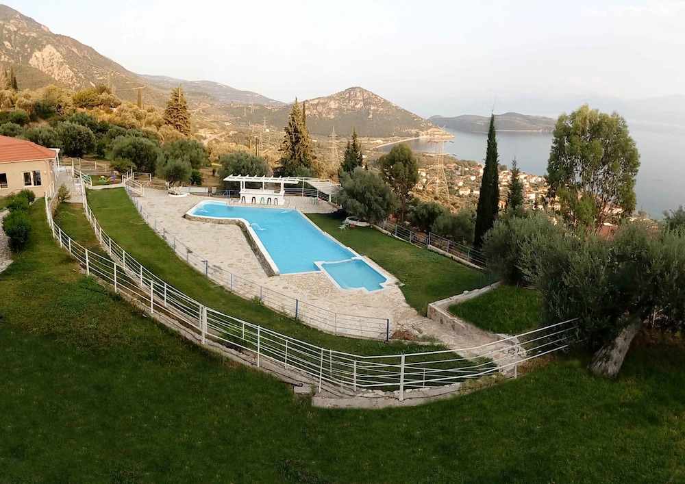 Hotel Theasis in Nafpaktos, Greece