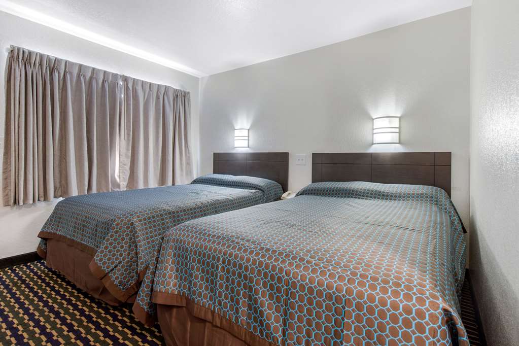 Rodeway Inn Winston Salem Route 52 - photo 20