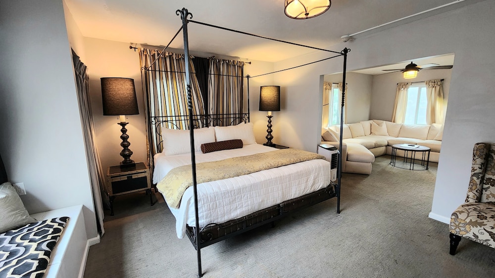 The Sky View Inn - photo 16