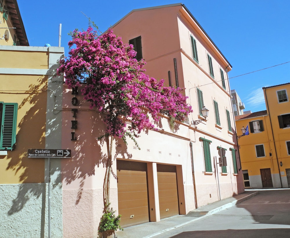 Albergo Italia - carbon neutral hotel in Piombino