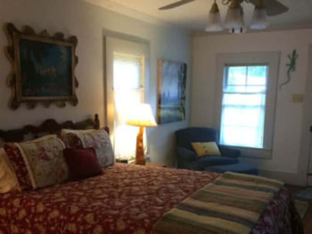 The Carriage House B&B - photo 22