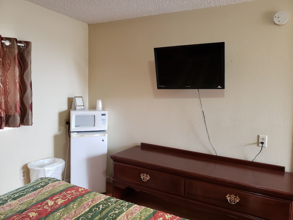 Mustang Motel - photo 20
