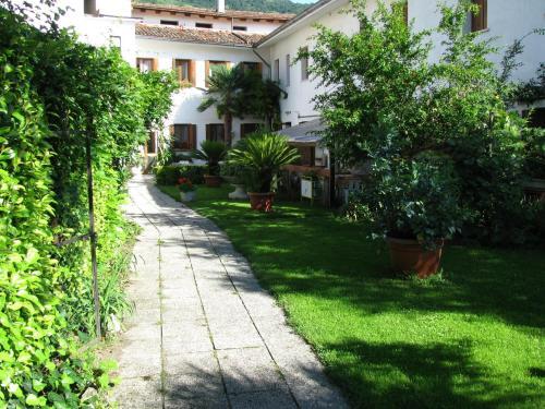 Albergo Ristorante Borghese pet-friendly hotel Montereale Valcellina