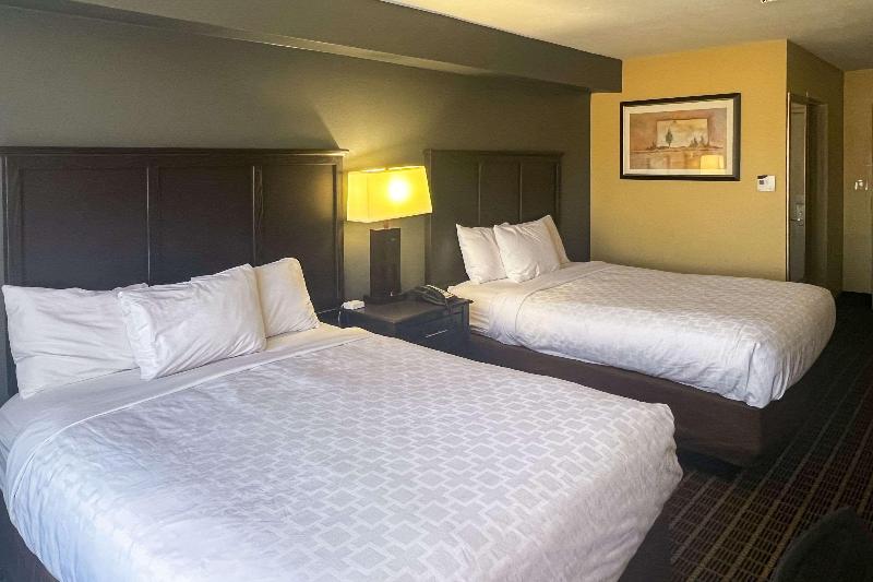 Days Inn by Wyndham Muskegon - photo 54