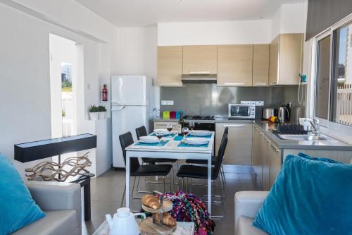Seaview Apartment