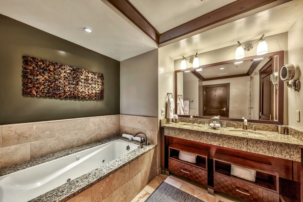 Constellation Residences - photo 24