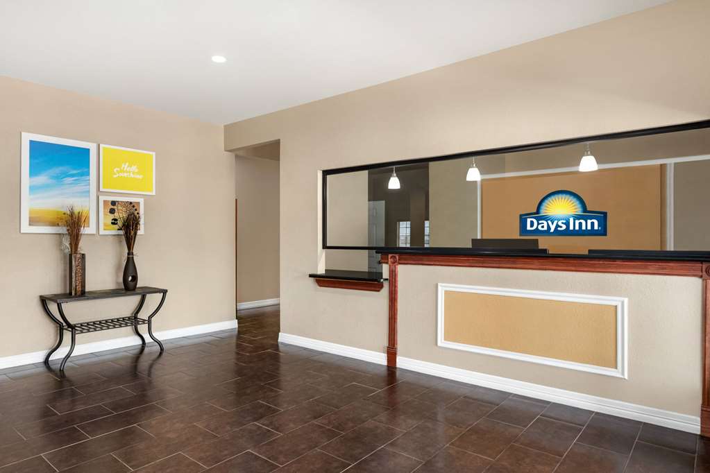 Days Inn by Wyndham San Antonio Near Fiesta Park - photo 7