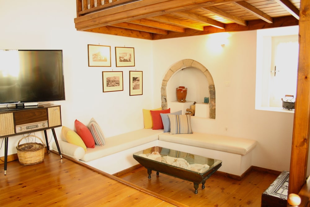 Mariakis Studios — Astypalaia — photo 2