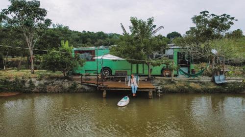 Hospedagem Onibus Na Roca Em Serra Es — Serra