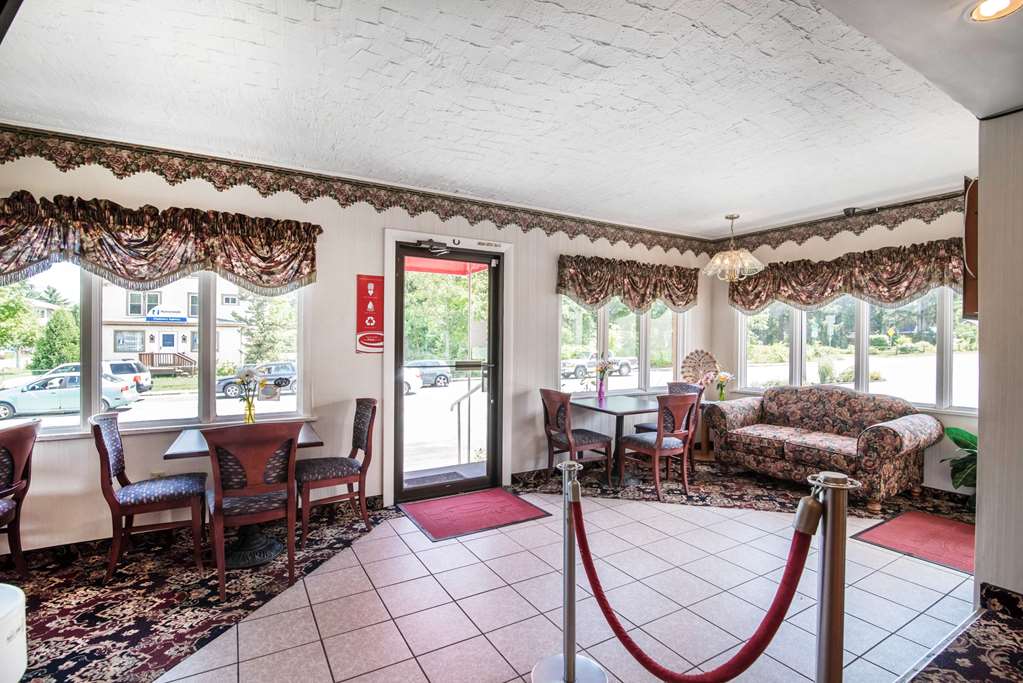 Econo Lodge Brattleboro South - photo 10