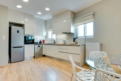 Amazing Penthouse For Six Person — 4-Star Luxury Hotel in Athens, Greece
