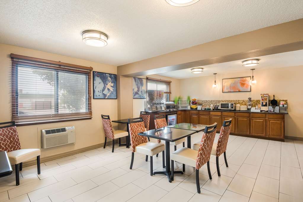 Best Western Mt. Pleasant Inn - photo 33