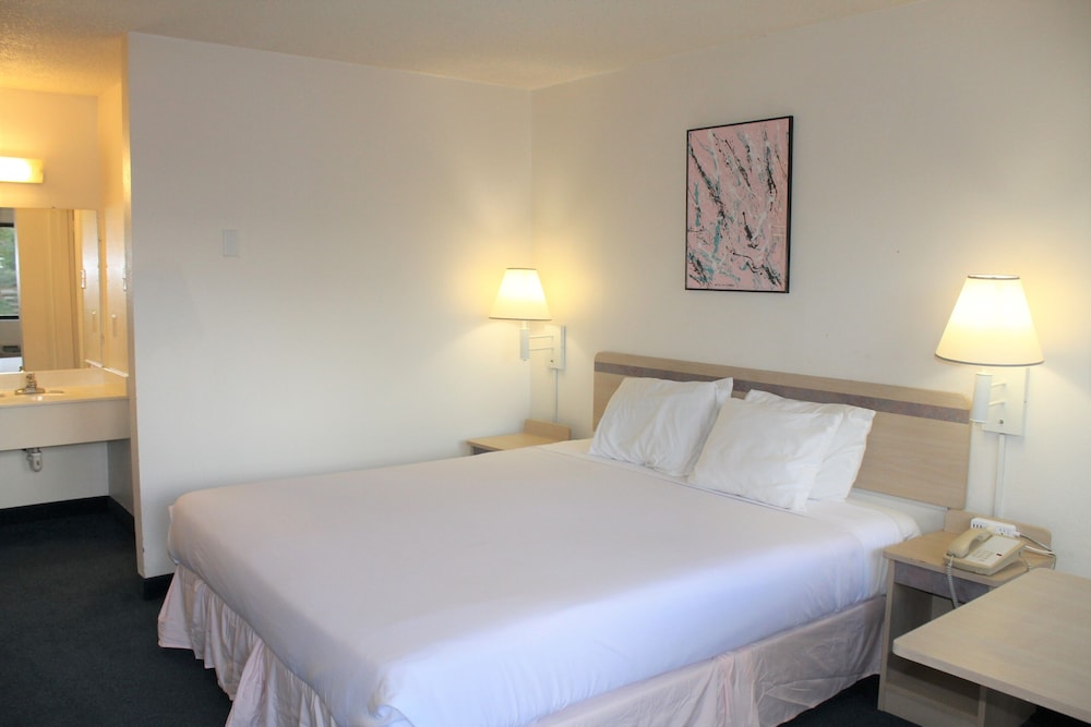 LuLu Hotel Silver City - photo 5