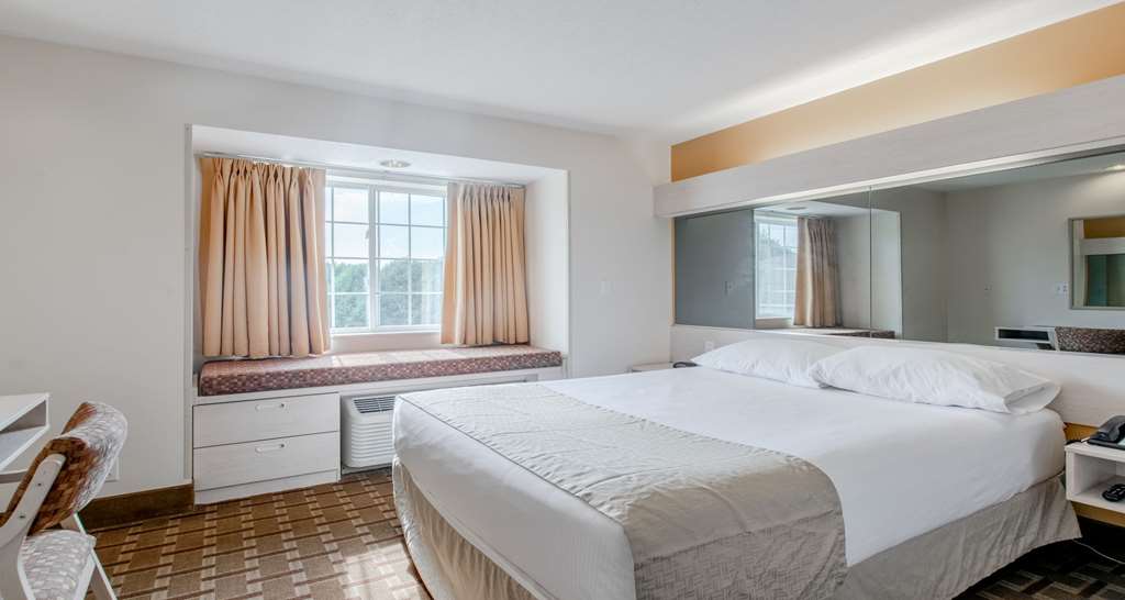 SureStay Hotel by Best Western Christiansburg Blacksburg - photo 10