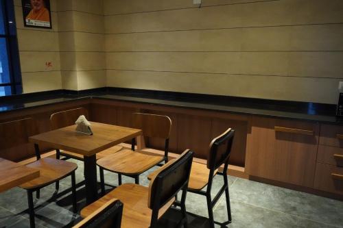 Hotel Om Inn in Gandhinagar, India