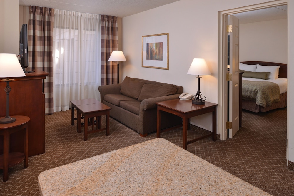 Staybridge Suites Indianapolis Airport by IHG - photo 14