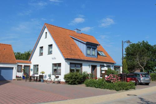 Haus Anker — 4-Star Luxury Hotel in Neuharlingersiel, Germany