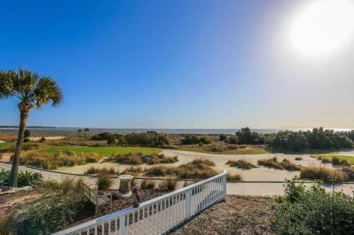 A Golden Sunrise — hotel in Isle Of Palms