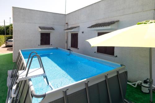 Villa Altavilla with pool — 4-Star Luxury Hotel in Ceglie Messapica, Italy