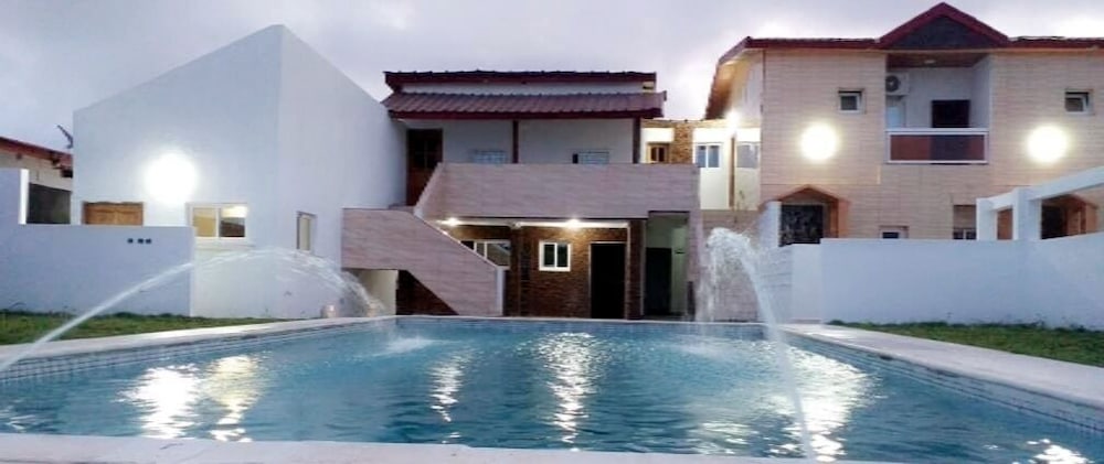 Hôtel Naell Assinie — hotel in Adiake