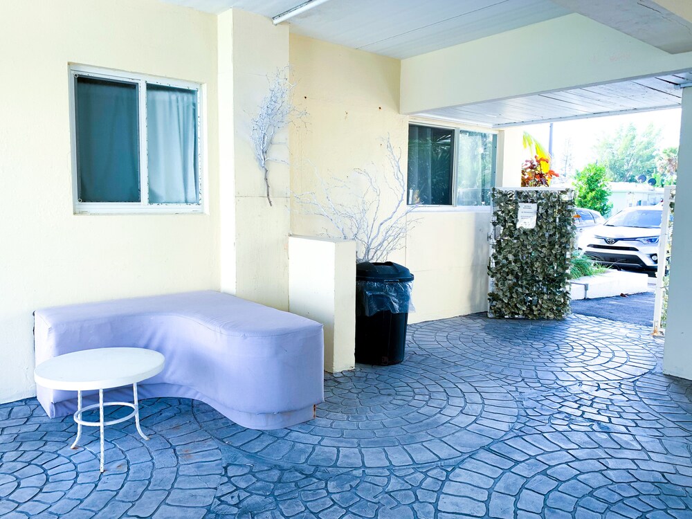 Coral Tides Resort - photo 136
