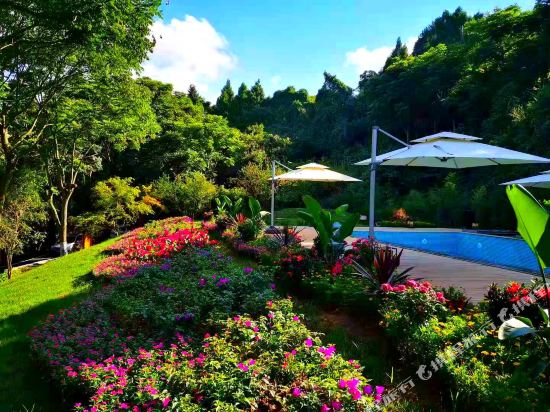 Oriental Guesthouse — 4-Star Luxury Hotel in Daying, People's Republic of China